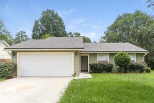 633 Radnor Ln in Jacksonville, FL - Building Photo