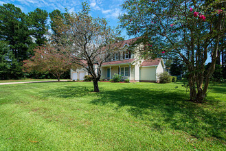 302 University Dr in Jacksonville, NC - Building Photo - Building Photo