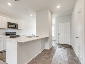 925 Buffalo in Mustang, OK - Building Photo - Building Photo