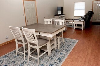 401 Fielding Ct in Mount Vernon, IN - Building Photo - Building Photo