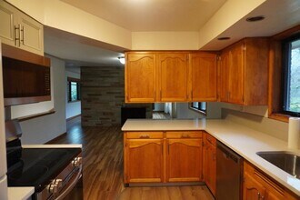 5716 Alki Rd in Vancouver, WA - Building Photo - Building Photo