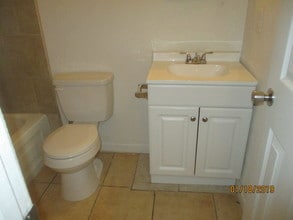 1 E Navajo Rd-Unit -15 in Tucson, AZ - Building Photo - Building Photo