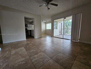 22203 Glenmoor Dr in West Palm Beach, FL - Building Photo - Building Photo