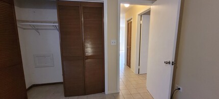 984 Gibraltar Rd, Unit Gibralter B in Key Largo, FL - Foto de edificio - Building Photo