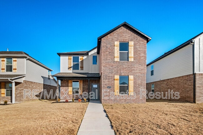 property at 4670 W Aurora St