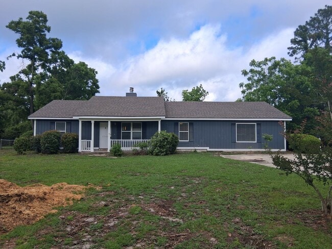 property at 3704 Robin Ln