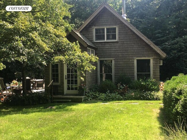 property at 12 Front St