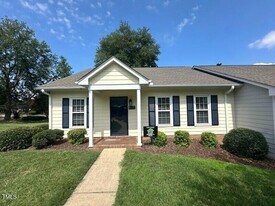 6817 Fairpoint Ct in Raleigh, NC - Building Photo