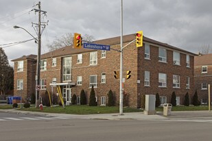 342 Lakeshore Rd W in Mississauga, ON - Building Photo