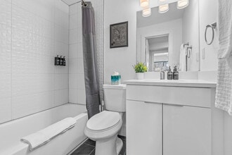 1136 Crescent Ave NE in Atlanta, GA - Building Photo - Building Photo