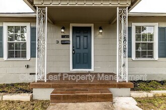 402 W Wildwood Dr in San Antonio, TX - Building Photo - Building Photo