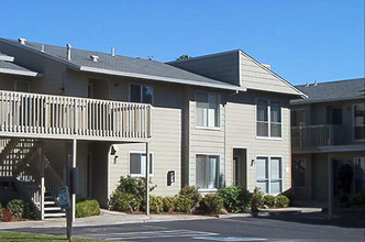 Hidden Glen Apartments in Sacramento, CA - Building Photo - Building Photo