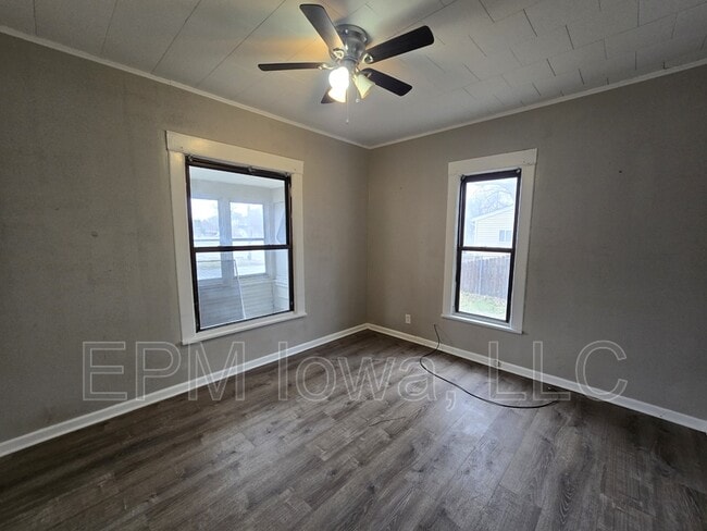 214 Edwards St in Waterloo, IA - Building Photo - Building Photo