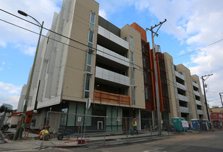 Lakeside Senior Apartments in Oakland, CA - Foto de edificio - Building Photo