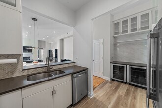 1 Scarsdale Rd in Eastchester, NY - Building Photo - Building Photo