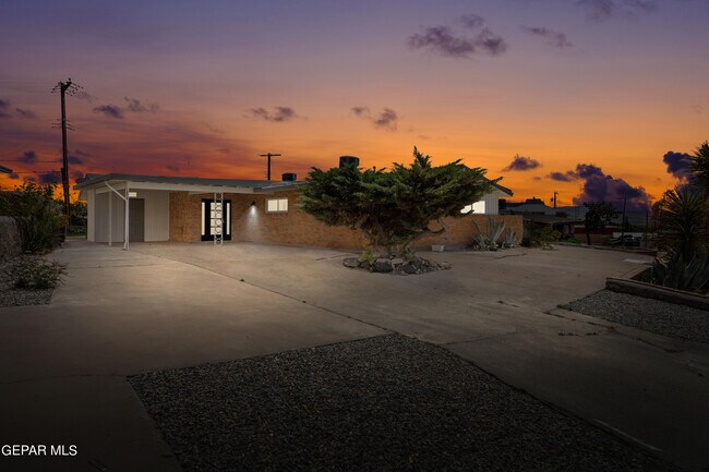 4317 Larchmont Dr in El Paso, TX - Building Photo - Building Photo