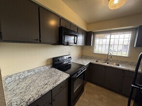 7125 W Mariposa St in Phoenix, AZ - Building Photo - Building Photo