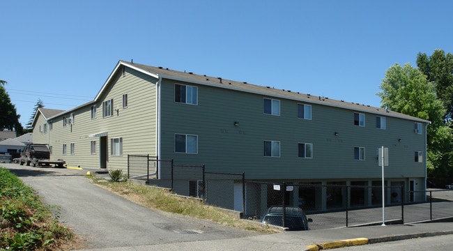 Cedar Pointe Apartments in Olympia, WA - Building Photo - Building Photo