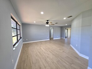 27050 Pelotas Dr in Punta Gorda, FL - Building Photo - Building Photo