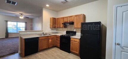 6864 Mountain Cir in Riverdale, GA - Building Photo - Building Photo