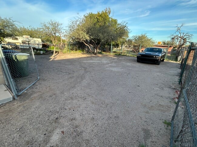 730 W 44th St in Tucson, AZ - Building Photo - Building Photo