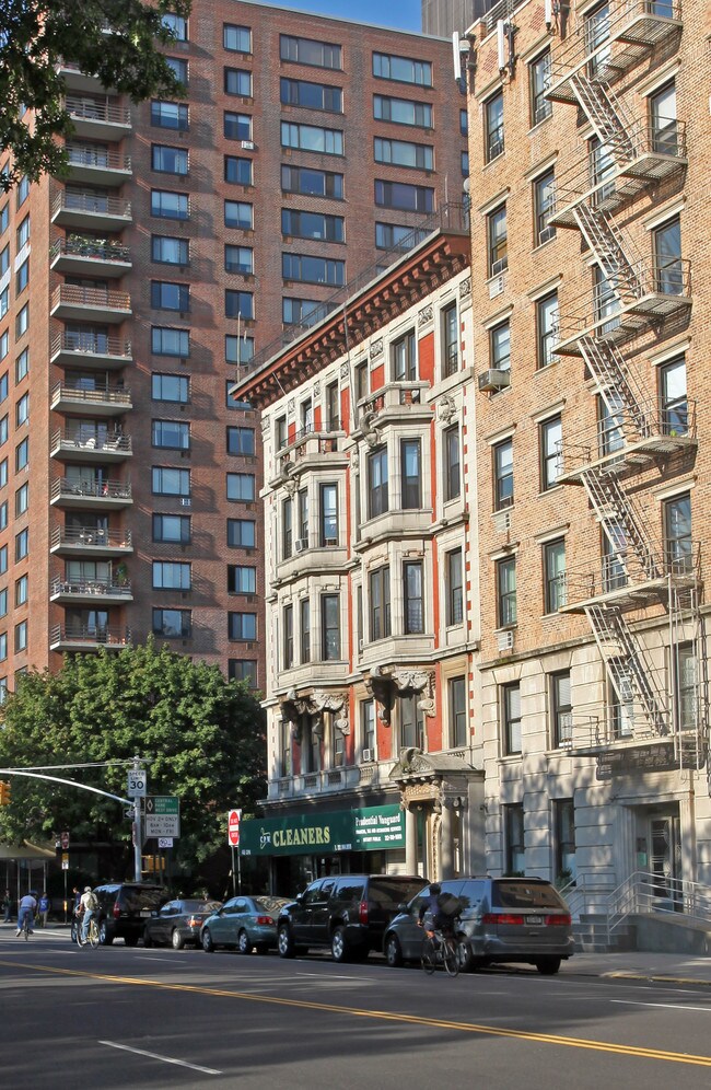 405 Central Park W in New York, NY - Building Photo - Building Photo