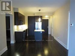 70 Roehampton Ave in Toronto, ON - Building Photo - Building Photo