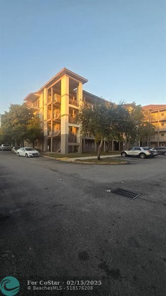 2801 Riverside Dr in Coral Springs, FL - Building Photo