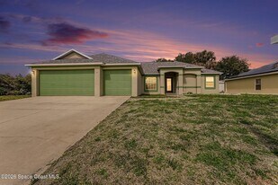 2910 Emerson Dr SE in Palm Bay, FL - Building Photo