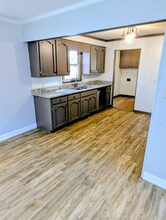 201 Acorn Dr in Greer, SC - Foto de edificio - Building Photo