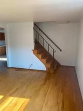 799 Greenfield Ave in Pittsburgh, PA - Building Photo - Building Photo