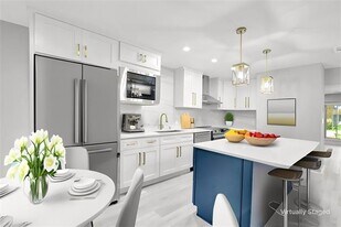 6018 E University Blvd in Dallas, TX - Building Photo