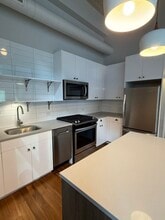 700 N LaSalle St in Chicago, IL - Building Photo - Building Photo