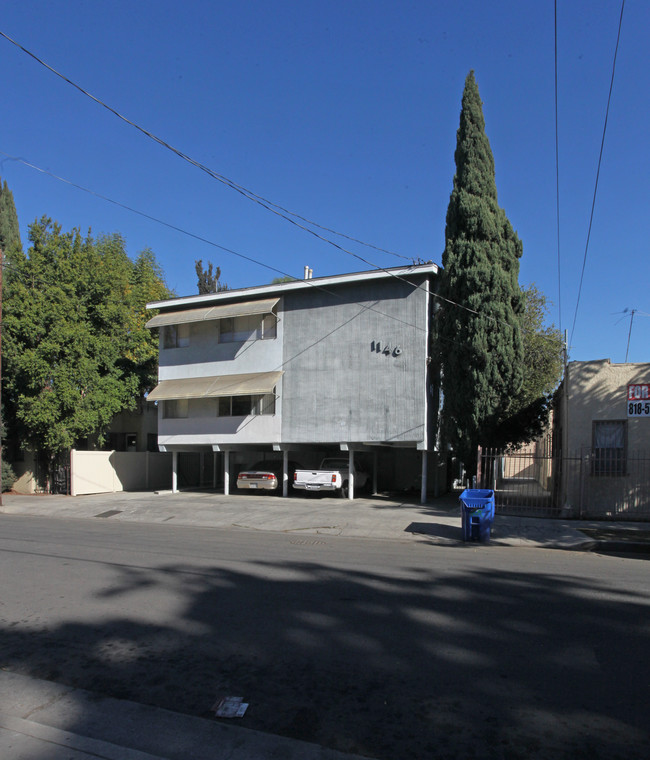 1146 Mariposa Ave in Los Angeles, CA - Building Photo - Building Photo