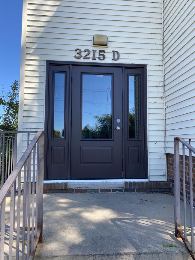 property at 3215 W Willow Knolls Dr