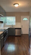 2039 Brewer Blvd SW in Atlanta, GA - Building Photo - Building Photo