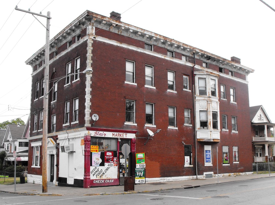 3400 Woodburn Ave in Cincinnati, OH - Foto de edificio