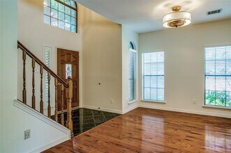 824 Woodlake Dr in Coppell, TX - Foto de edificio - Building Photo