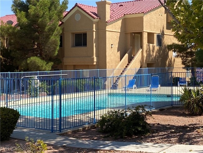 900 Heavenly Hill Ct in Las Vegas, NV - Building Photo - Building Photo
