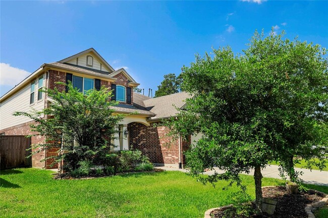 2415 Branshill Dr in Conroe, TX - Foto de edificio - Building Photo