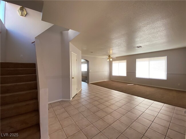 8324 Maplestar Rd in Las Vegas, NV - Building Photo - Building Photo