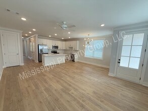 688 Miramar Ln in Oxford, MS - Building Photo - Building Photo