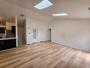 2219 Waterleaf Ct in Naperville, IL - Foto de edificio - Building Photo