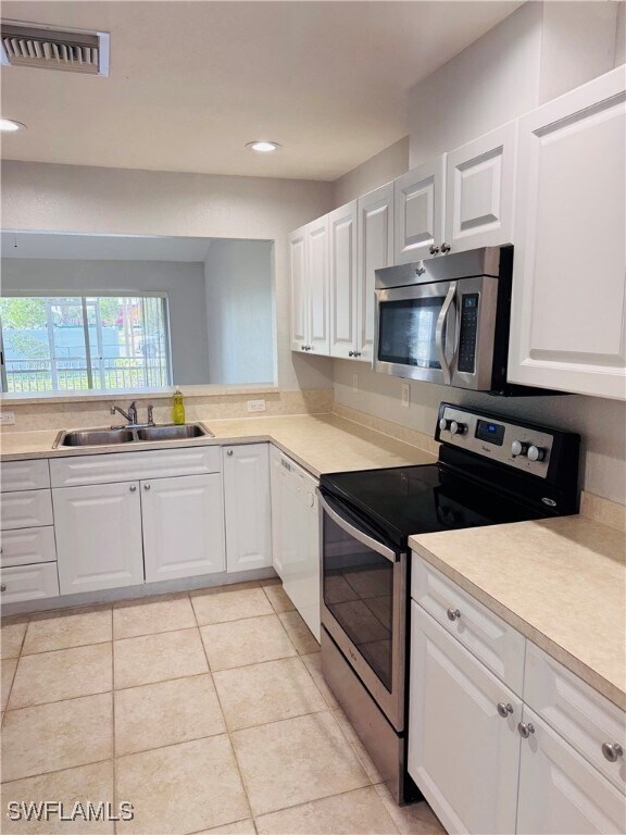 property at 421 SW 4th St