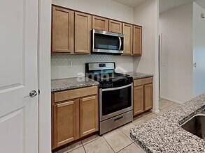 6870 E Via Arroyo Largo in Tucson, AZ - Foto de edificio - Building Photo