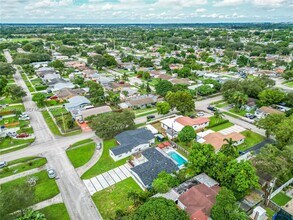 6661 Freedom St in Hollywood, FL - Building Photo - Building Photo