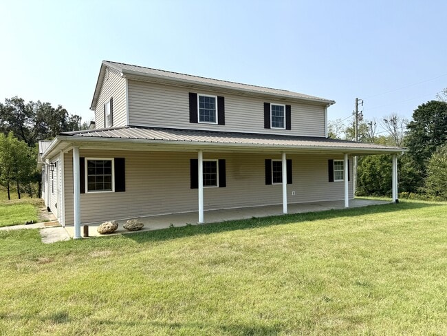 property at 690 Floyd Switch Estesburg Rd