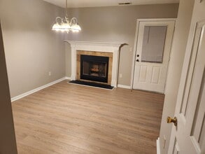 6354 Shannon Pky in Union City, GA - Foto de edificio - Building Photo