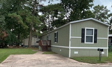 606 Eloise St in Conroe, TX - Building Photo - Building Photo