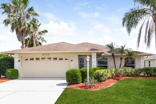 6732 65th Terrace E in Bradenton, FL - Building Photo